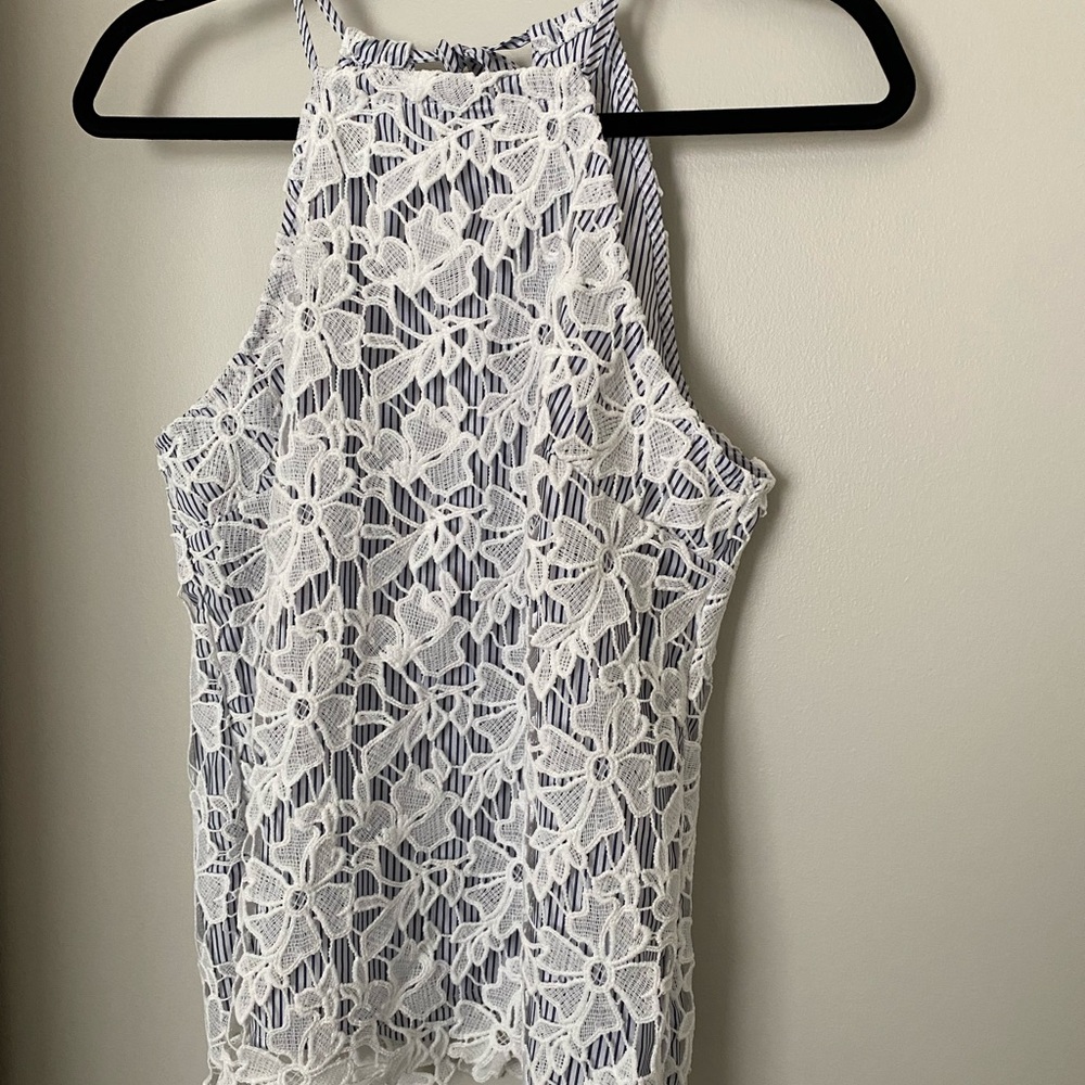 Adiva White Lace Floral Women's Sleeveless Blouse